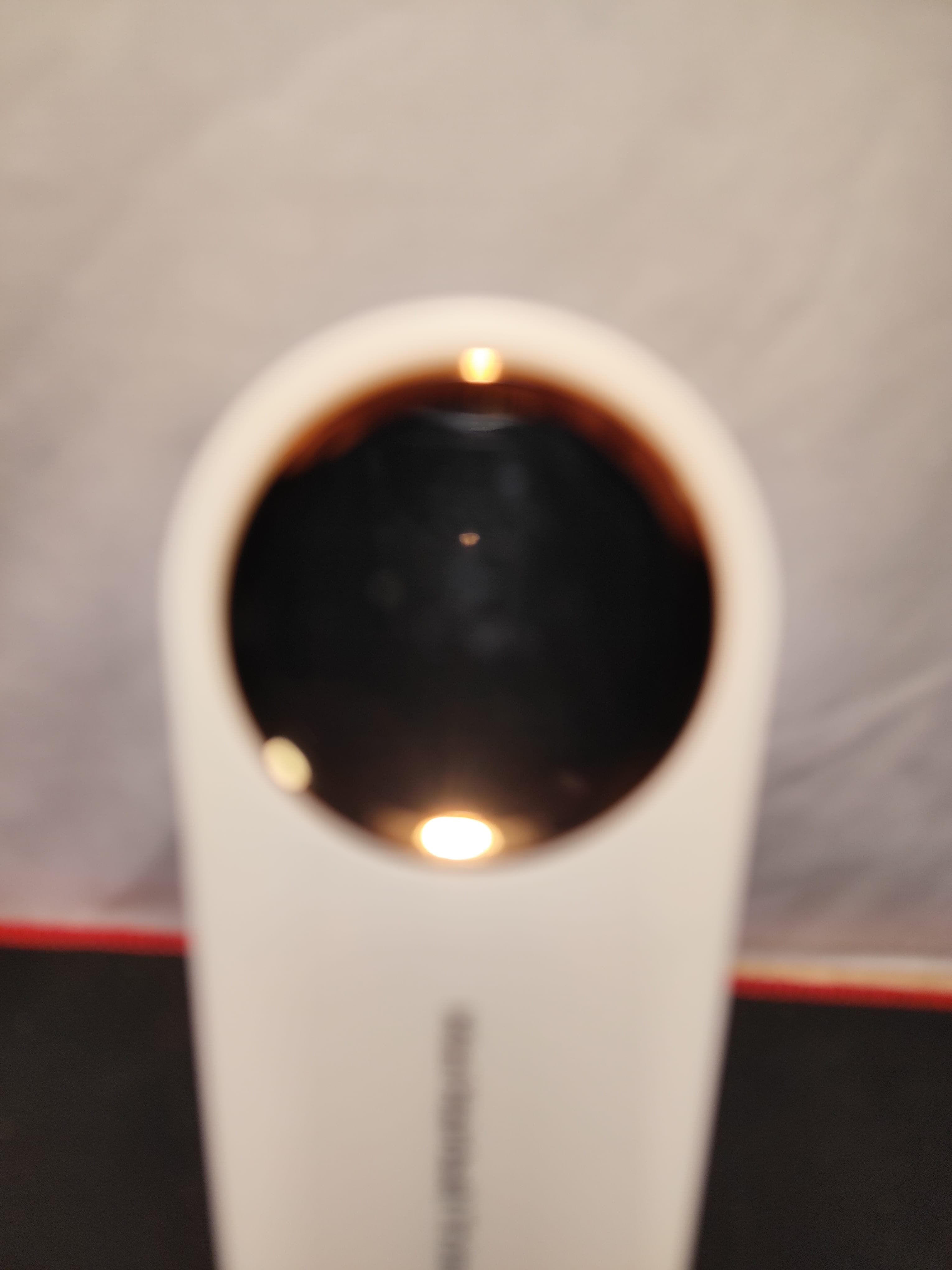 Elektroniczna golarka do ubrań