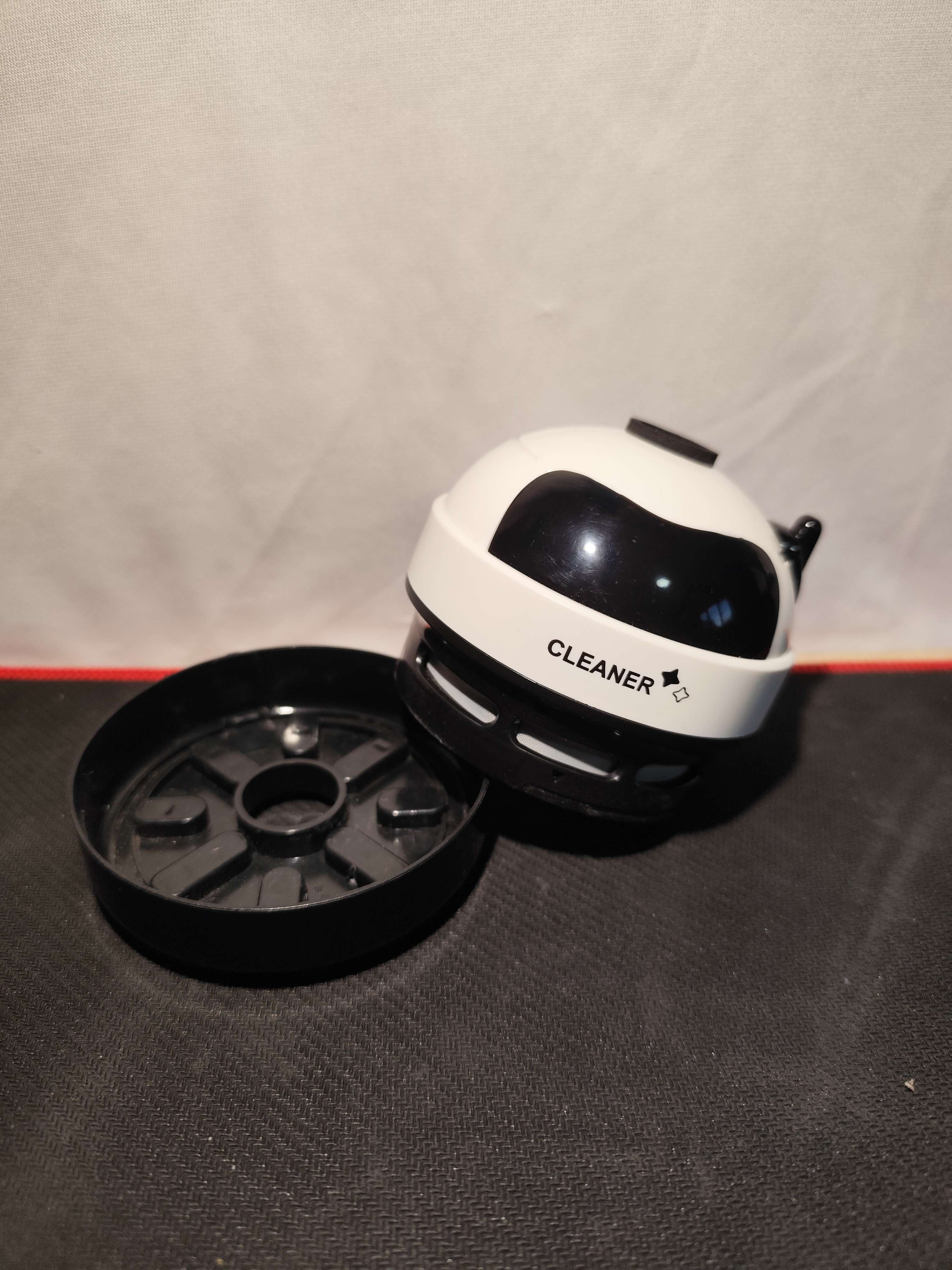 Mini odkurzacz na biurko